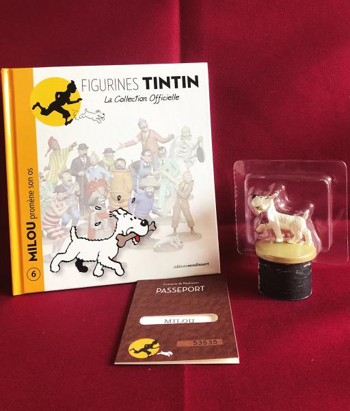 Tintin (figurines Moulinsart) # 6 - Milou promène son os - en boîte avec livret + passeport
